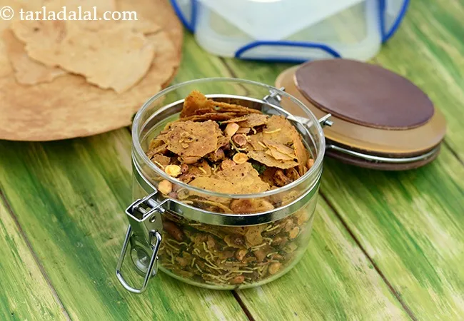 khakhra chivda recipe | instant khakhra chivda | khakhra chivdo for tiffin |