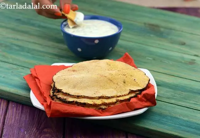 मक्के की रोटी की रेसिपी | पंजाबी मक्के दी रोटी | मक्के की रोटी तवा पर | Makki ki Roti, Punjabi Makki Di Roti Recipe