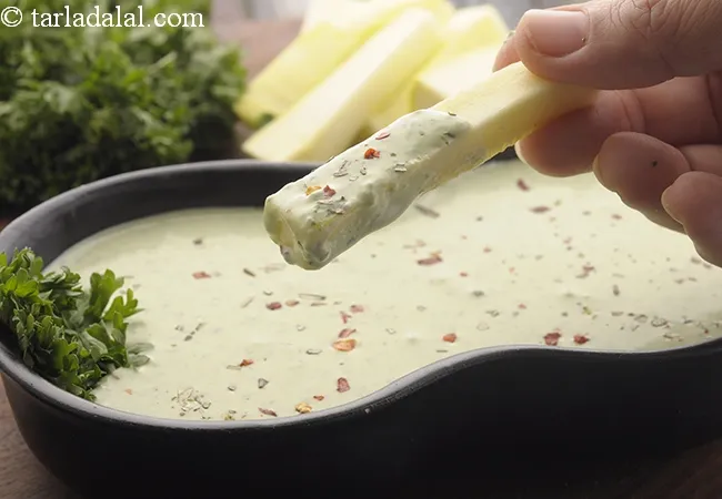 parsley paneer dip | healthy paneer parsley dip | paneer dip with herbs | cottage cheese dip with parsley |