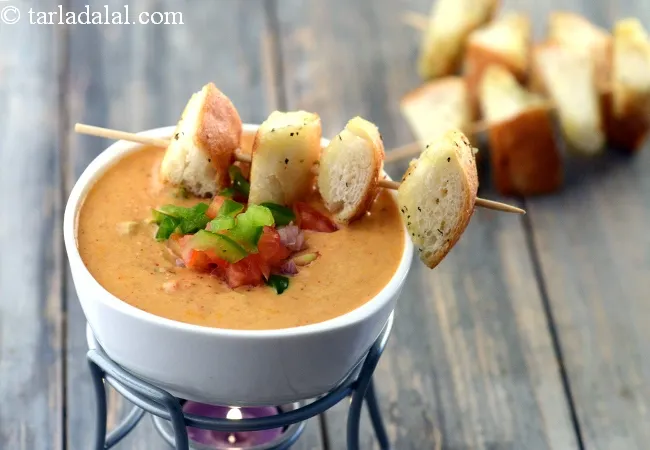 pav bhaji fondue recipe | creamy pav bhaji fondue | restaurant style pav bhaji cheese fondue |