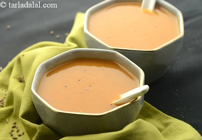 pumpkin carrot soup | Indian style pumpkin carrot soup | healthy kaddu gajar soup |