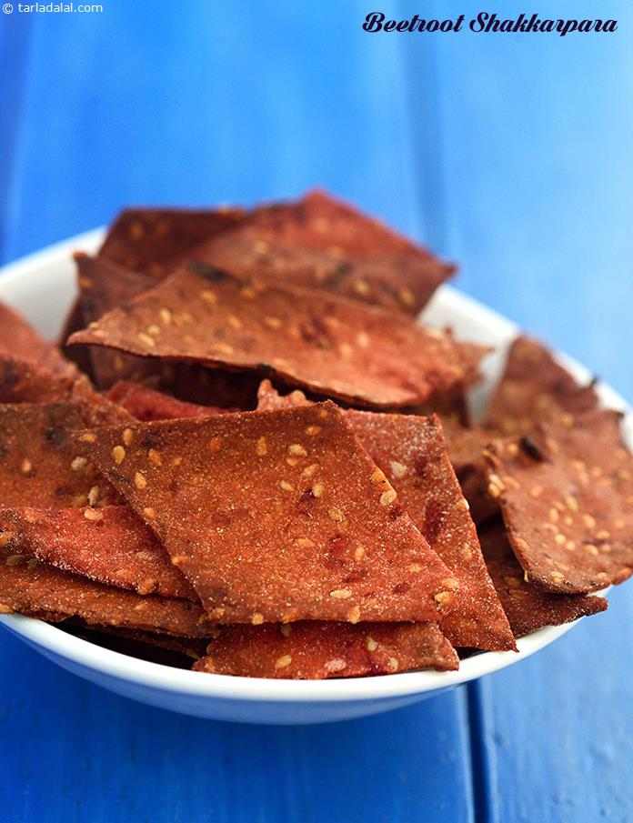 Beetroot Shakkarpara