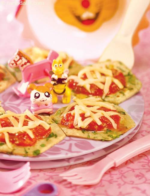 Cheesy Corn and Spinach Pizza recipe