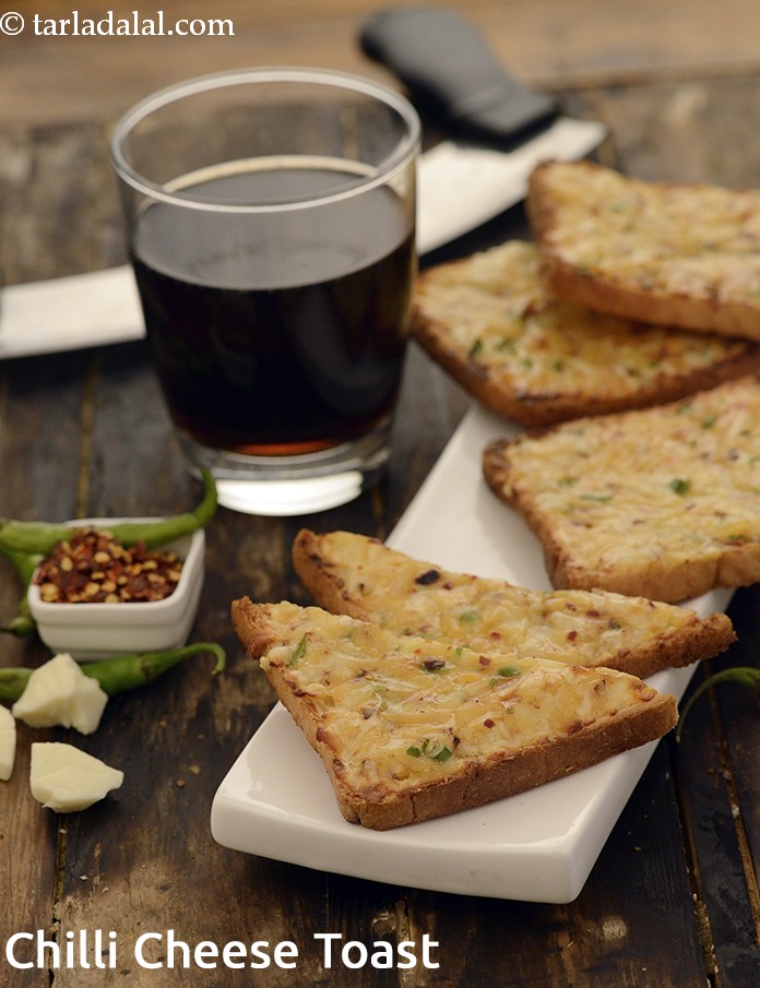 चिली चीज़ टोस्ट रेसिपी | बेक्ड चिली चीज़ टोस्ट | baked chilli cheese toast in hindi |