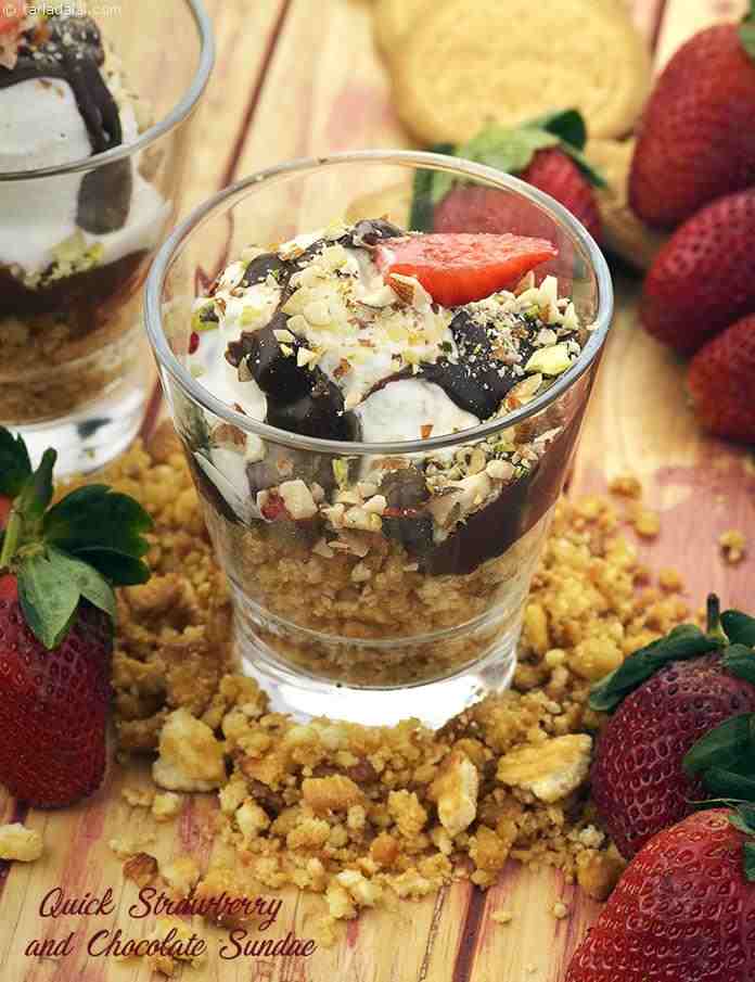 Quick Strawberry and Chocolate Sundae recipe