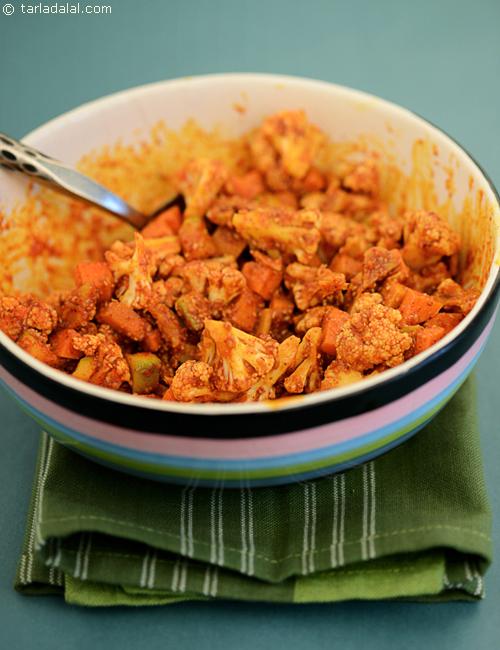 Gajar Gobhi Aur Aam ka Achaar recipe, Achaar Recipes | Paratha Recipes