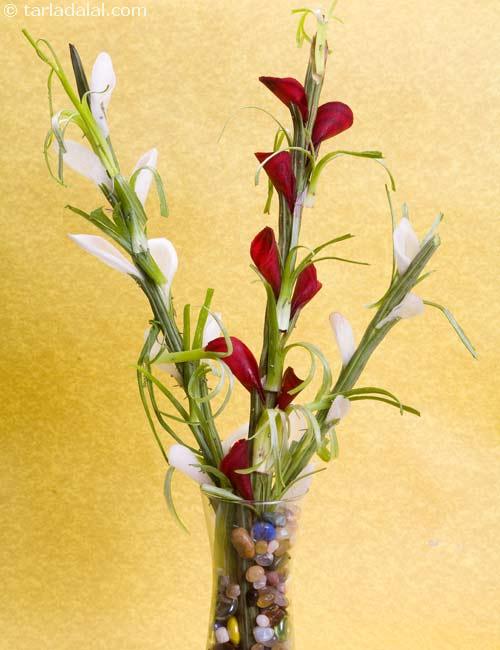 Gladioli Bahar ( Vegetable and Fruit Carvings) recipe