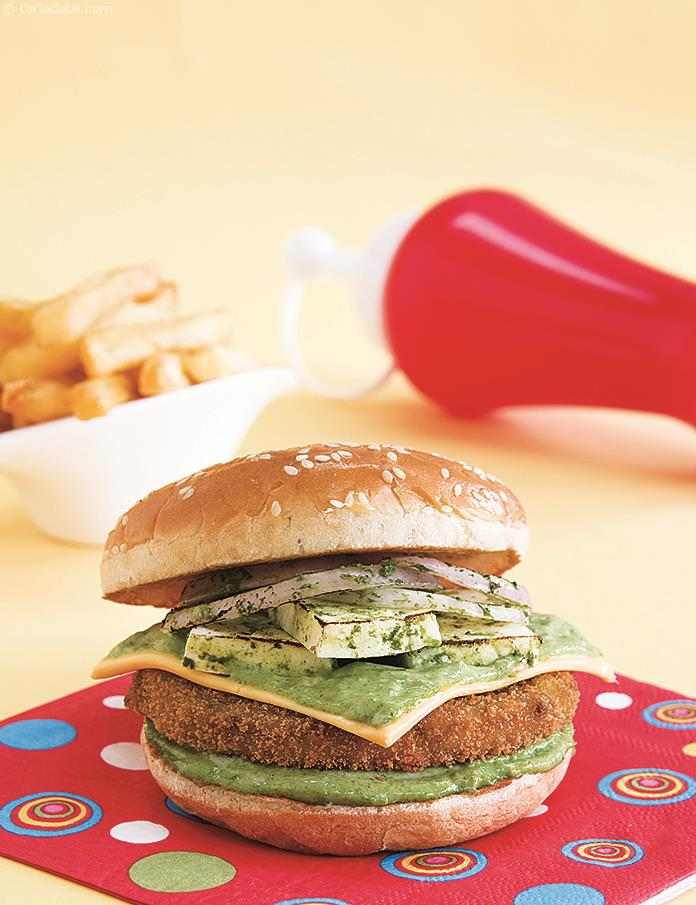 Hara Bhara Burger  ( Burgers and Smoothies Recipe)