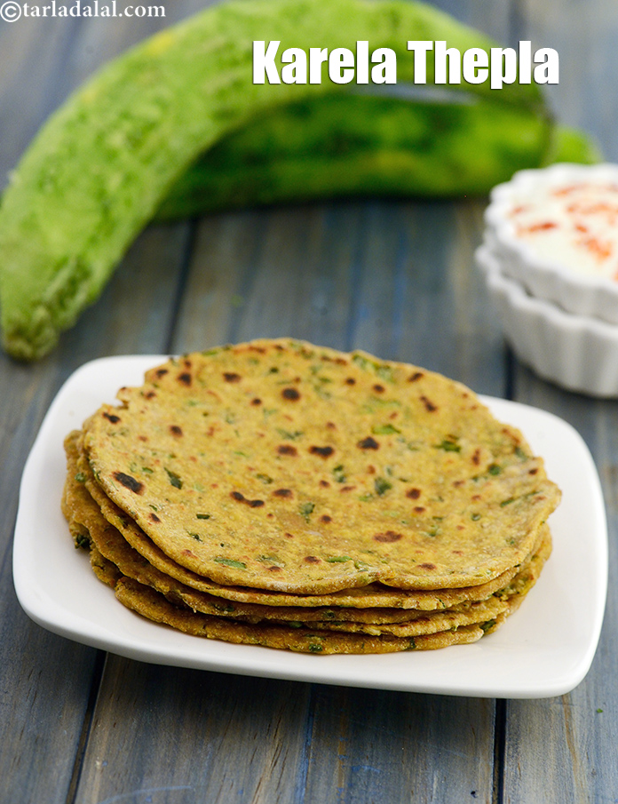 करेला थेपला रेसिपी | करेला रोटी | हेल्दी करेला मसाला रोटी | karela thepla in Hindi.