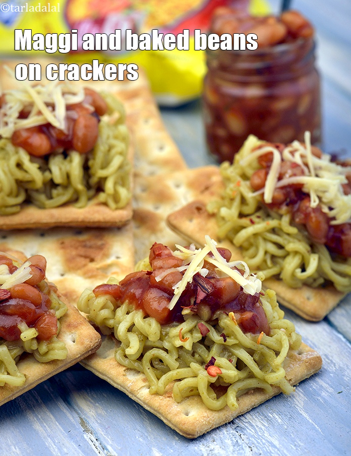 Maggi and baked beans on crackers | Maggi and baked beans on toast | Indian style Maggi with Baked Beans |