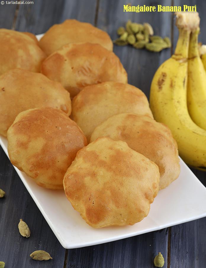 Mangalore Banana Puri, Mangalore Buns, Kele ki Puri recipe