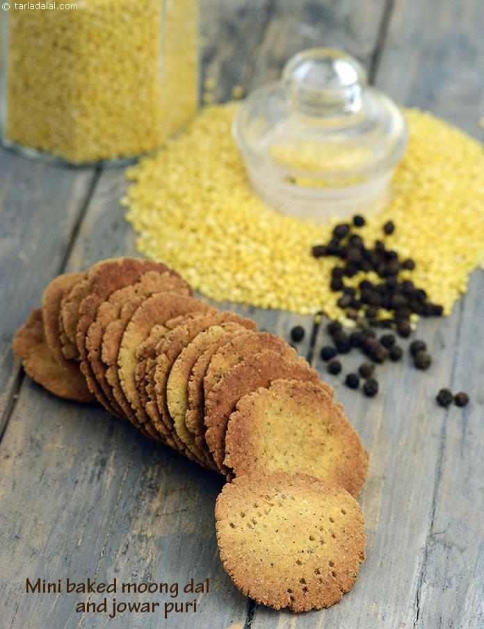 मिनी बेक्ड मूंग दाल एण्ड ज्वार पुरी रेसिपी, Mini Baked Moong Dal and Jowar Puri Recipe In Hindi