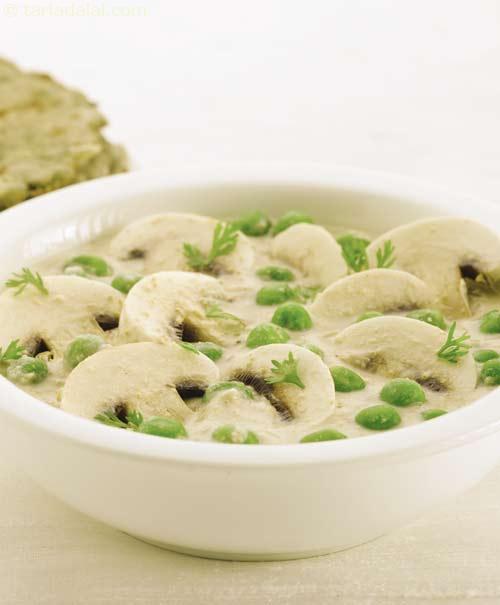 Mushroom and Green Peas Curry recipe