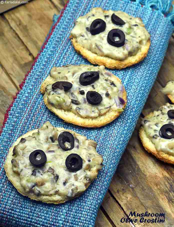 Mushroom Olive Crostini