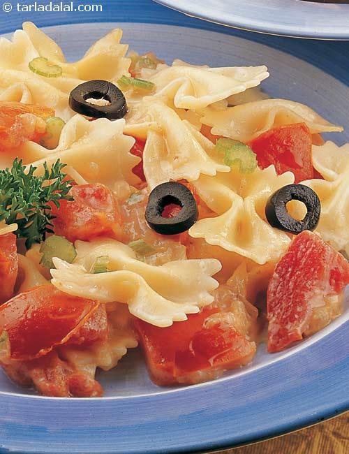 Pasta with Chunky Tomato Sauce ( Microwave Recipes), Indian Microwave Snack Recipes