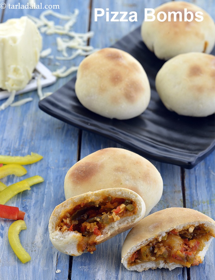 pizza bombs recipe | Indian veg pizza bombs | homemade pizza pav |