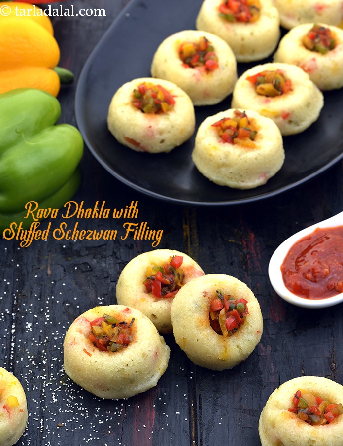 rava dhokla with stuffed schezwan filling recipe | schezwan stuffed dhokla | easy