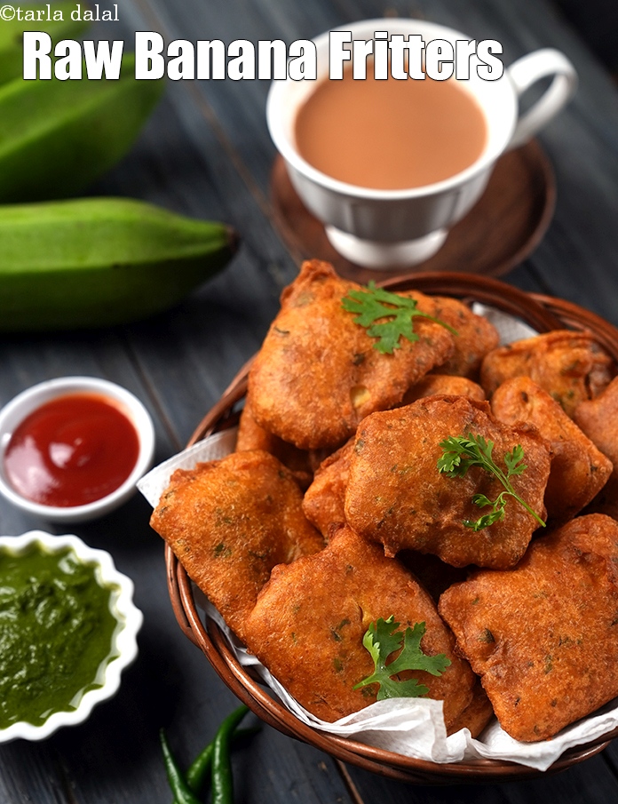 raw banana fritters recipe | raw banana bajji | kaccha kela pakoda |