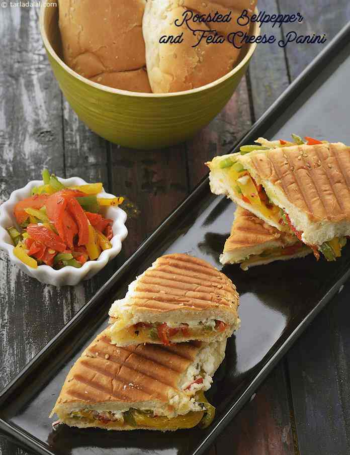भुनी हुई लाल शिमला मिर्च और फेटा चीज़ की पानिनी रेसिपी, Roasted Bell Pepper and Feta Cheese Panini Recipe In Hindi