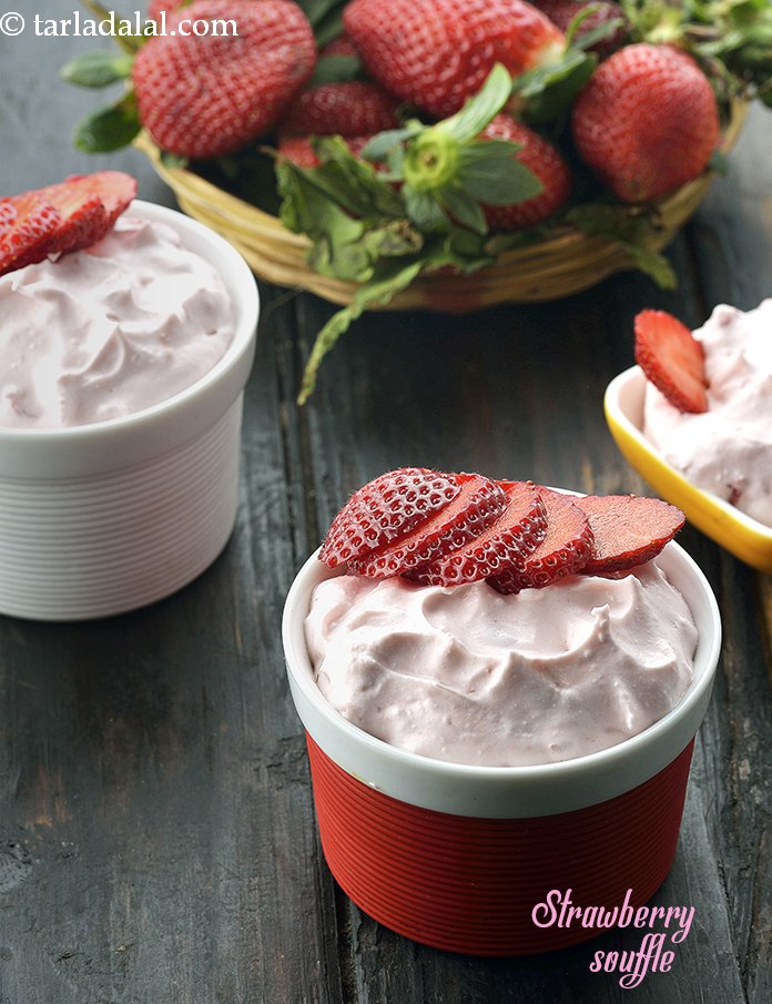 eggless strawberry soufflÃ© recipe | Indian style Strawberry soufflÃ© | quick strawberry soufflÃ© |