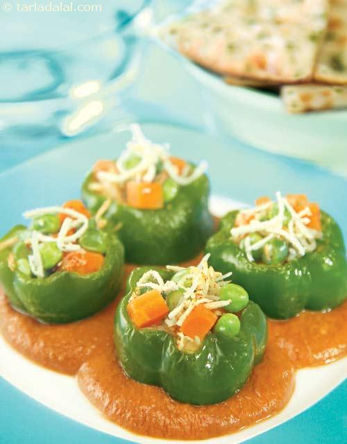 Stuffed Capsicum in Tomato Gravy