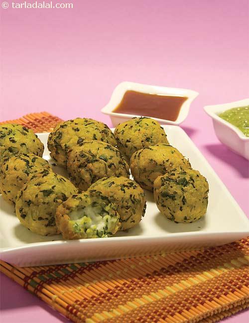 Stuffed Methi Paneer Pakoda