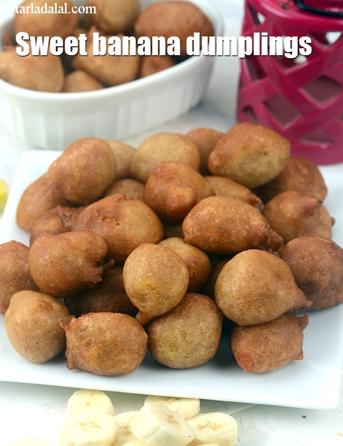sweet banana dumplings recipe | banana gulgule | Indian fried banana dumplings | atte aur kele ke gulgule
