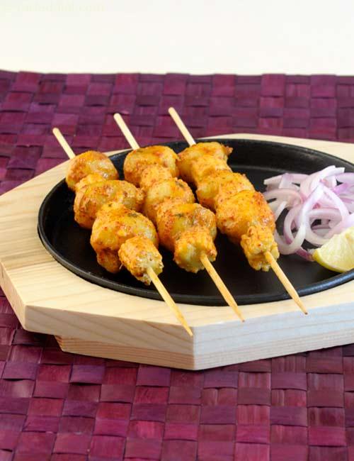 Tandoori Aloo Aur Baby Corn recipe, Sizzler Recipes | Barbeque Recipes