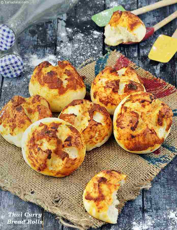 Thai Curry Bread Rolls recipe