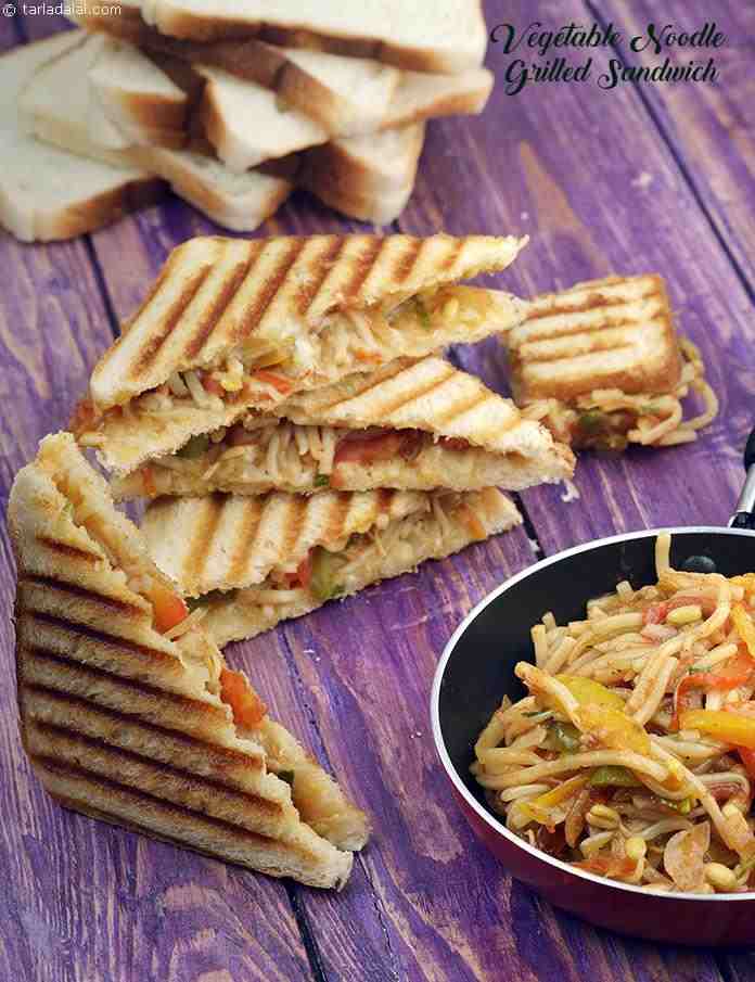 vegetable noodle grilled sandwich recipe | noodles masala sandwich |