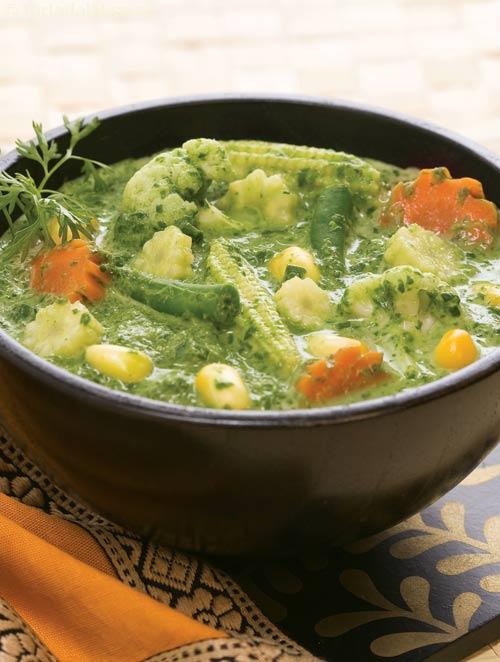 Vegetables In Spinach Gravy ( Popular Restaurant Gravies ) recipe, Indian Restaurant Gravies, Indian Gravies