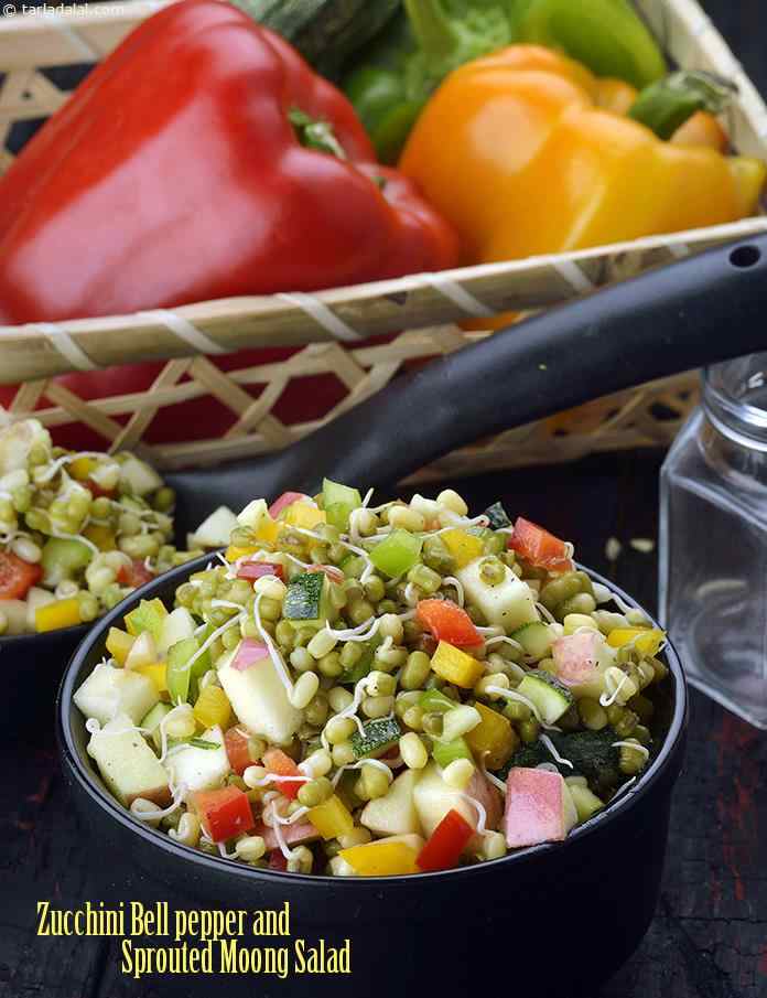 Zucchini, Bell Pepper and Sprouted Moong Salad recipe