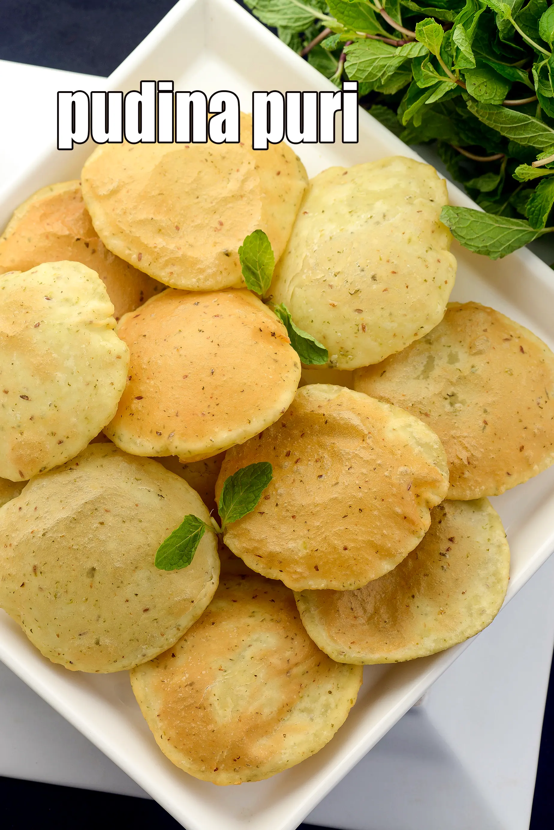 pudina puri recipe | pudina puri | mint leaves puri | pudina poori |