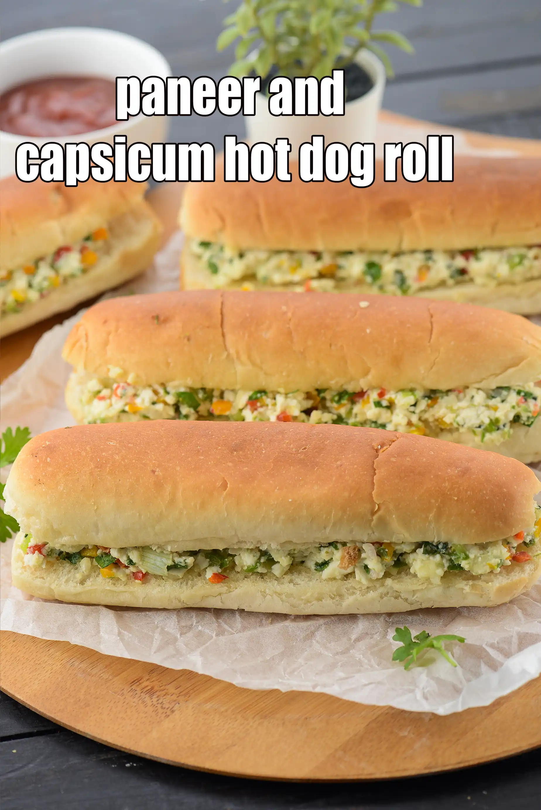 paneer and capsicum hot dog roll recipe |  paneer vegetarian chilli hot dog | cheesy paneer hot dog |