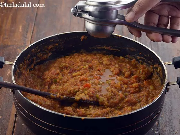 Step 21 – <p>Now add the lemon juice.</p>