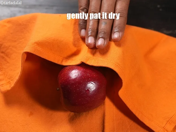 Step 12 – <meta charset="UTF-8" />Gently pat it dry.&nbsp;<br /> &nbsp;