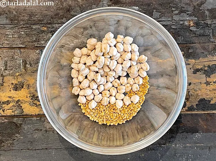 Step 16 – Add&nbsp;<meta charset="UTF-8" />1/2 cup&nbsp;<a href="glossary-kabuli-chana-chickpeas-garbanzo-chole-chana-290i">kabuli chana (white chick peas)</a>.