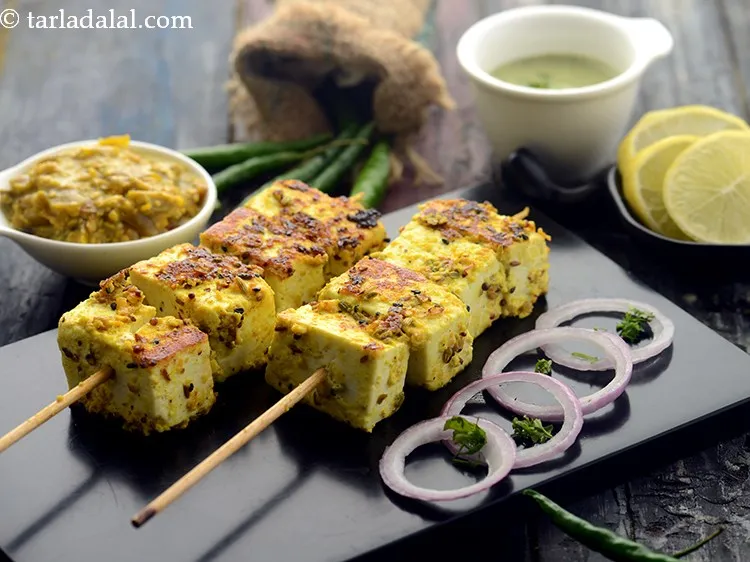 Step 23 – Serve&nbsp;<strong>achari&nbsp;paneer tikka | Punjabi&nbsp;achari&nbsp;&nbsp;paneer tikka |&nbsp;achari&nbsp;paneer tikka on tawa| healthy achari paneer tikka |</strong>&nbsp;dry immediately.