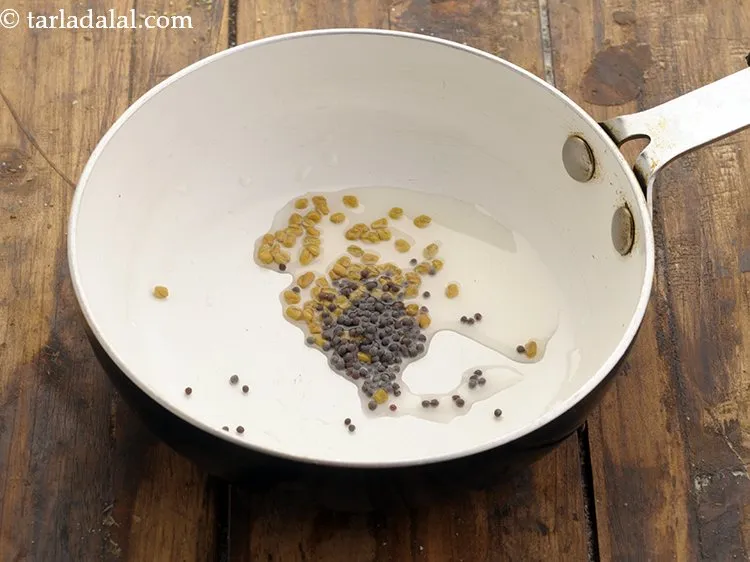 Step 4 – Add mustard seeds.