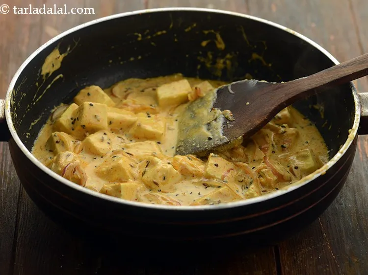 स्टेप 17 – अच्छी तरह से मिलाएं और मध्यम आँच पर १ से …