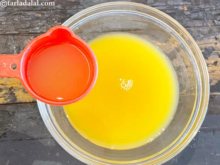 Step 4 – Add&nbsp;<meta charset="UTF-8" />3/4 cup&nbsp;chilled readymade&nbsp;<a href="glossary-pineapple-juice-ananas-ka-juice-anana-ka-ras-94i">pineapple juice</a>.