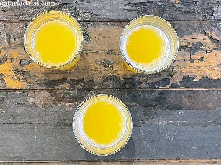 Step 7 – Pour equal quantities of the drink into 3 individual glasses.