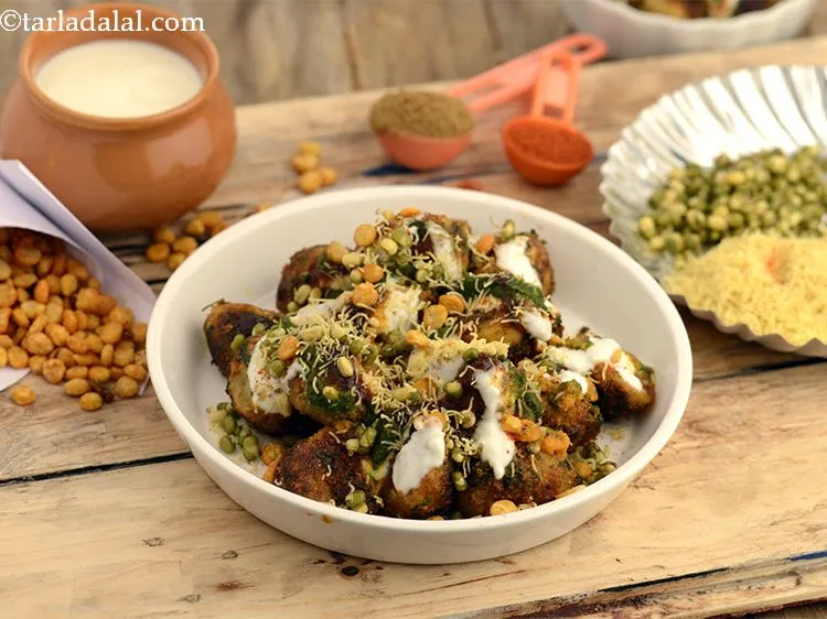 Step 30 – Repeat step 1 to 9 to make one more plate of <strong>aloo chaat</strong> and serve …