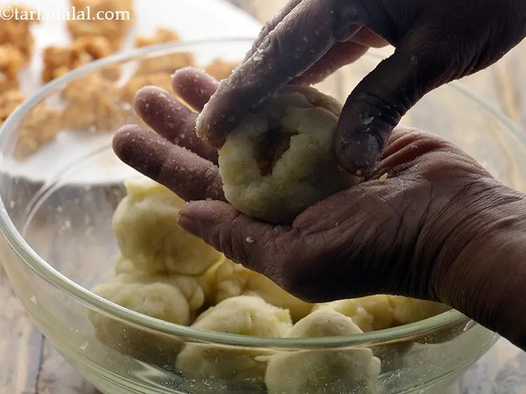 स्टेप 18 – सभी पक्षों को एक साथ लाएं।