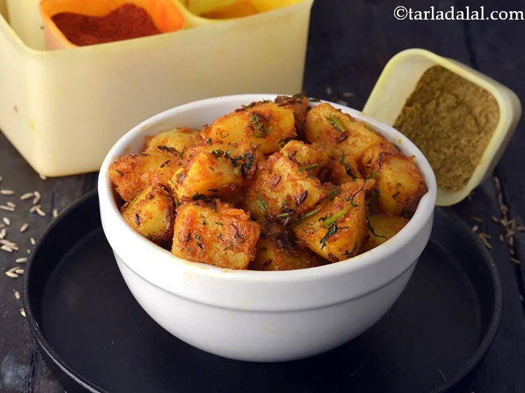 Step 16 – Serve the <strong>aloo ki sukhi sabji hot</strong>. Here are some other famous <strong>sabzi recipes</strong> made …