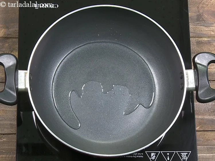 Step 3 – To make <strong>aloo matar ki sukhi sabzi recipe | dry aloo matar sabzi | quick …