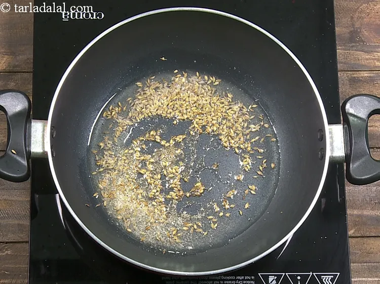 Step 6 – Allow the seeds to crackle.