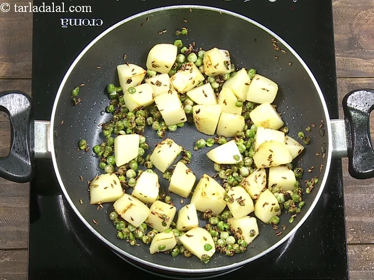 Step 10 – Saut&eacute; on a medium flame for 8 minutes.