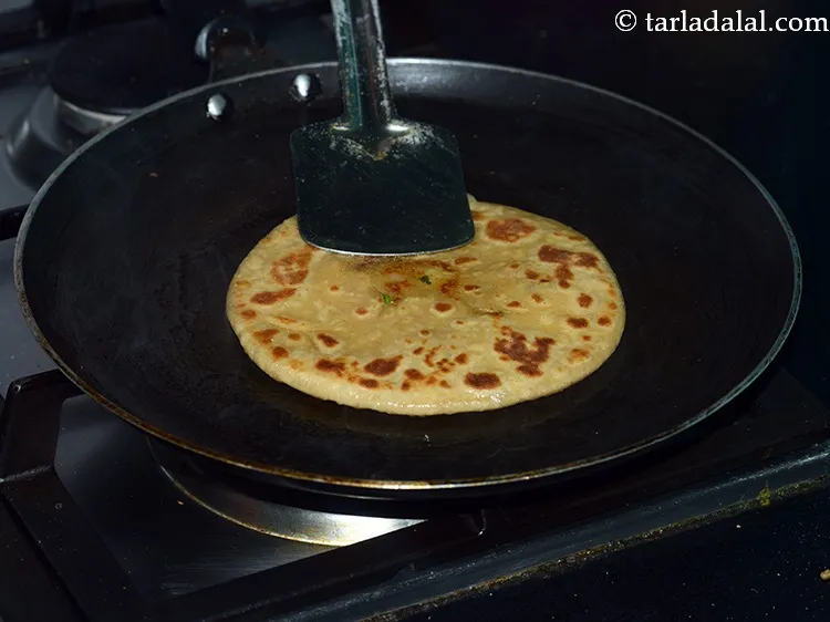 Step 26 – <p>Cook the <strong>Punjabi aloo paratha | stuffed aloo paratha | aloo ka paratha |</strong> on …