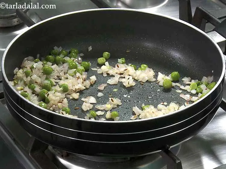Step 5 – Add the green peas and saut? on a medium flame for 1 minute.